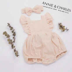 Annie & Charles® Baby Bloomer Mit Haarband Bio-Baumwolle -Annie & Charles 11 815ab78a d115 49ea 9992 992eaf0c1cc2 Photoroom