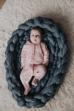 Annie & Charles® Gestricktes Babynest -Annie & Charles 1615287244401