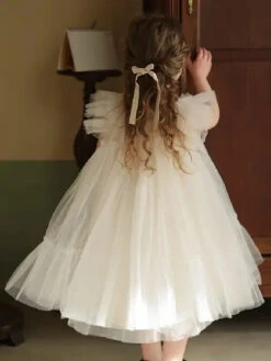 Annie & Charles® Handgemachtes Tüllkleid -Annie & Charles 21c4a67ea14d989c78f321d9236af5f71b5890bc9466ab9157d378ccf0dcd39c