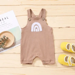 Annie & Charles® Regenbogen Latzhose -Annie & Charles 3 18387e70 896d 4131 99ab e2b3ff2c9774