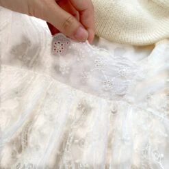 Annie & Charles® Baby Bloomer Kleid Aus Spitze -Annie & Charles 4 b87e2234 2b38 4ab0 931b 798c19545d4e Photoroom