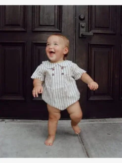 Annie & Charles -Annie & Charles 629c13b8b9906d546b5a118b97535e985d801c53ecaa9992ad6b73a74fb0f27a