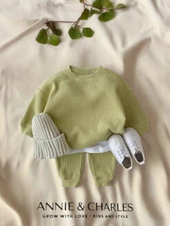 Annie & Charles -Annie & Charles 89c841236182b3b2fc13b5cbd0bf9990be261a3a19624f8b6129df6da2012857 Photoroom