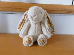 Annie & Charles® Plüschtier Hase Flower -Annie & Charles 9 e26c7a42 57fc 48d9 ad0c 8f30d5c5ae9f