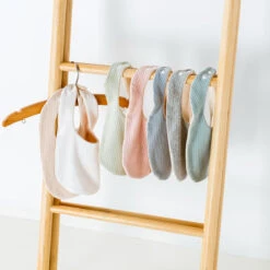 Annie & Charles® Baumwoll Lätzchen