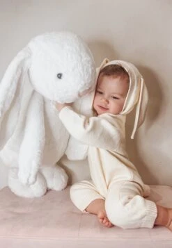 Annie & Charles® Baby Hasen Overall Bunny -Annie & Charles IMG 9458