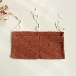 Annie & Charles® Flauschiger Gitterbett Organizer -Annie & Charles S851fe30ee83142aabb232e6efd3489ac6