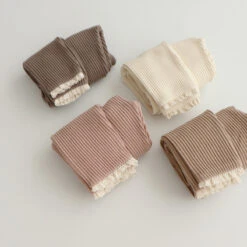 Annie & Charles® Leggings Mit Rüschen Aus Bio-Baumwolle -Annie & Charles f87867d9 4904 4713 a35d 435bd290cd36 0