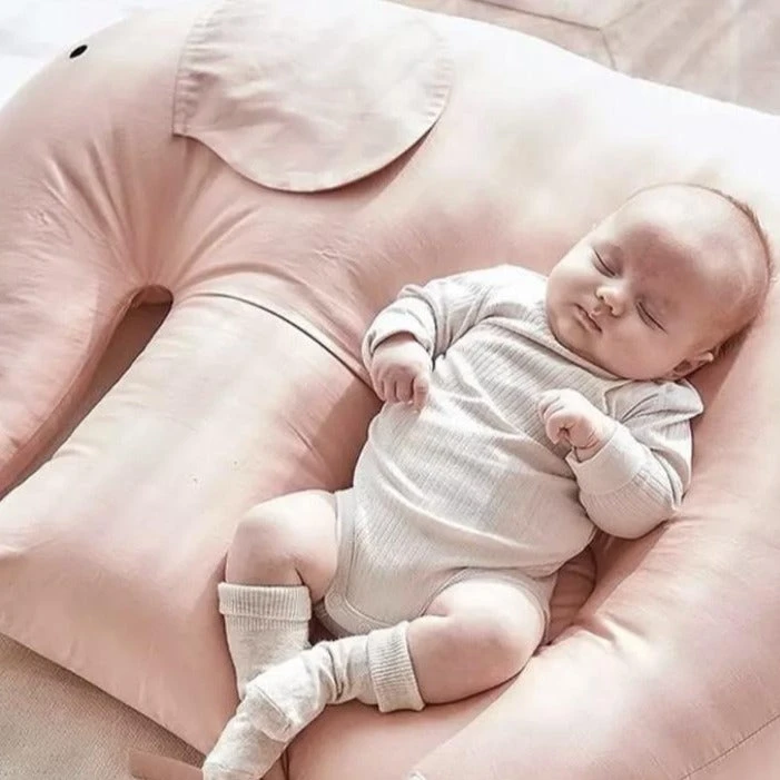 Annie & Charles® Elefant Babykissen 1 Annie & Charles® Elefant Babykissen