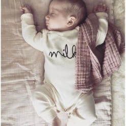 Annie & Charles® Milk Anzug -Annie & Charles image b2f1b8e8 2655 4340 95ef 1f727748c109