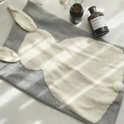 Annie & Charles® Hasen Babydecke -Annie & Charles image e5a84e01 816a 413d b928 096faa4e53fb